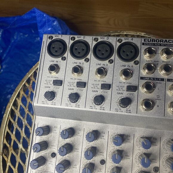 Behringer Eurorack MX 802A-ULN 8-Channel  No Power Supply - Picture 5 of 7